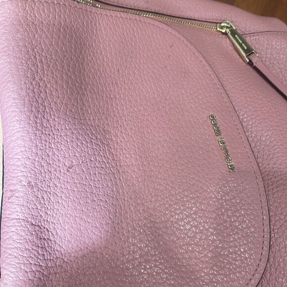 - Michael Kors Large Riley Pebbled Leather Backpack With Matching Wallet - Picture 15 of 15